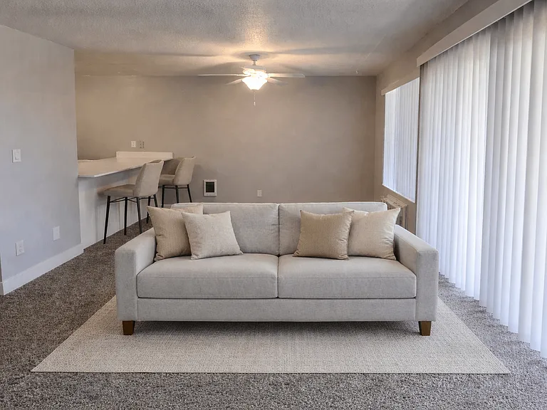 Camille Court Apartments — Photo 3