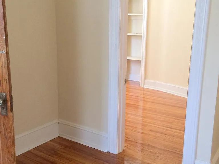 4729 Hazel Ave #2R — Photo 14
