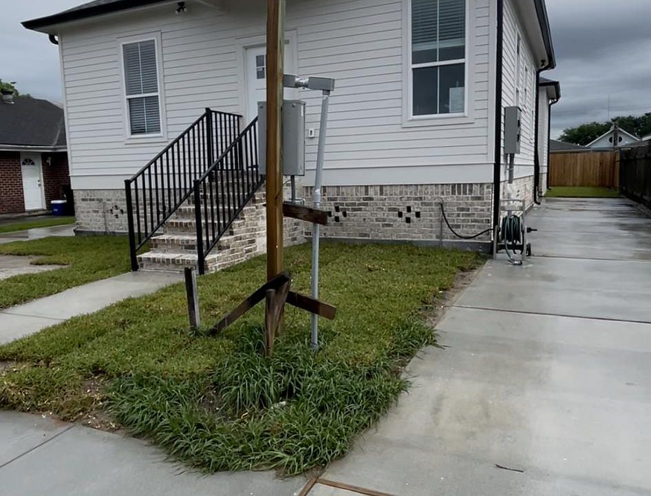 1st image of 9017 Atreus St #2