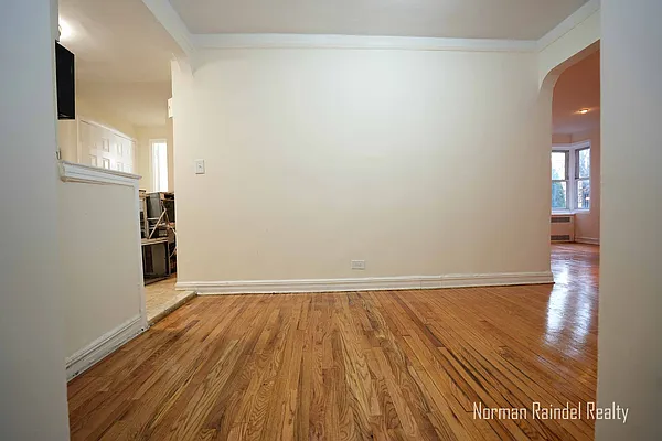 Rented by Norman Raindel, LREB | media 27