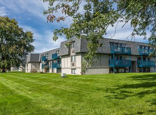 Wellington Manor Apartments, Liverpool, NY 13090