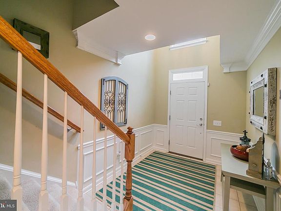 3rd image of 246 Hudson Dr