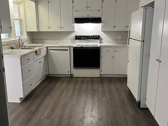 3rd image of 506 McClure Cir