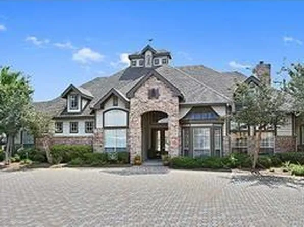 350 Emerald Forest Blvd APT 27106, Covington, LA 70433