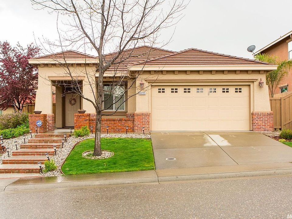 1st image of 2233 Zittel Dr