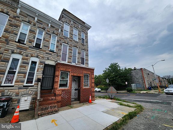 2nd image of 241 S Calhoun St