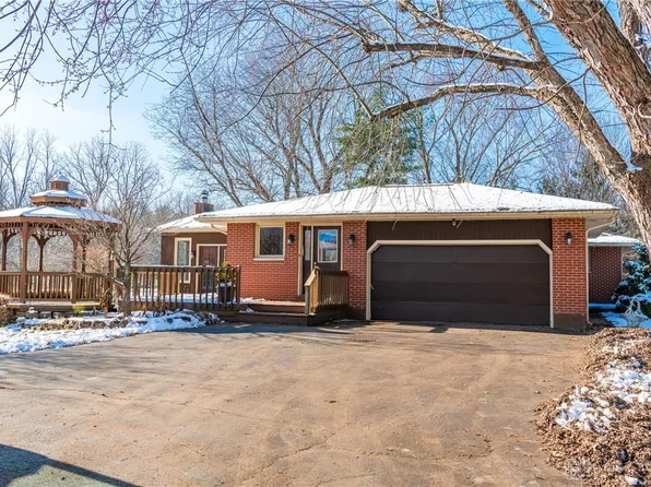 9892 S Palmer Rd, New Carlisle, OH 45344