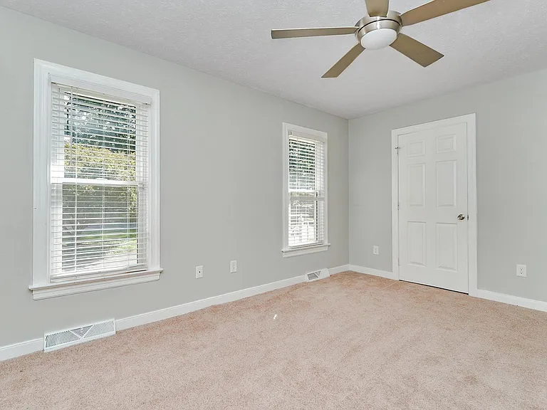 9395 Blacksmith Dr — Photo 21