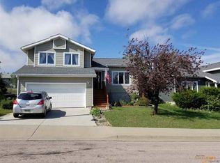 1115 Range View Cir, Rapid City, SD 57701