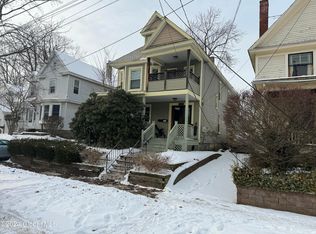 1041 Phoenix Ave, Schenectady, NY 12308