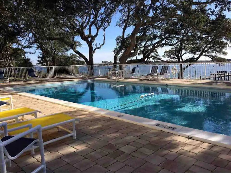 A beautiful pool on the Sound.