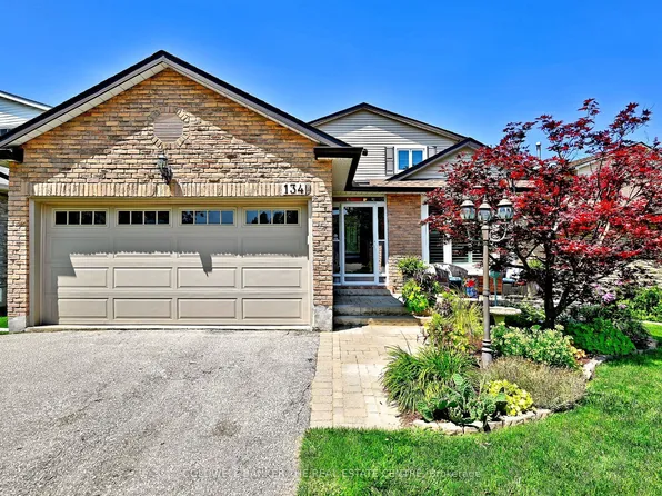 134 Huron Heights Dr, Newmarket, ON L3Y 6N3
