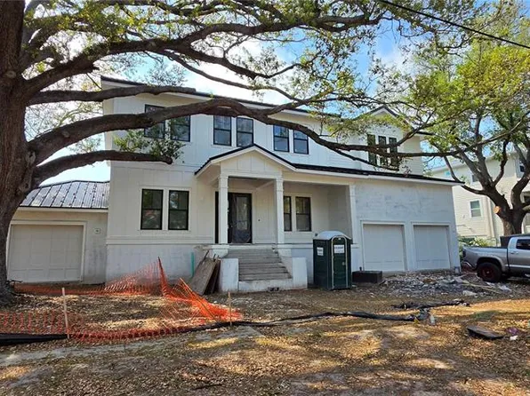 690 Geneva Pl, Tampa, FL 33606