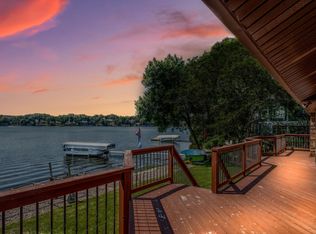 663 Crystal Lake Rd E, Burnsville, MN 55306