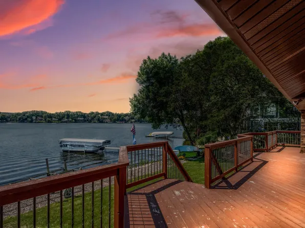 663 Crystal Lake Rd E, Burnsville, MN 55306