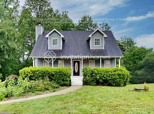 2355 Hollie Ln, Cumming, GA 30040