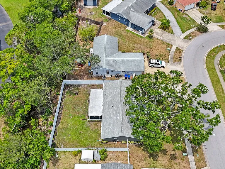 8214 Denise Dr — Photo 31