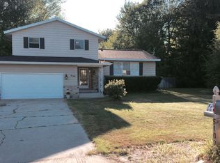 5109 Pine Ridge Dr, Muskegon, MI 49441