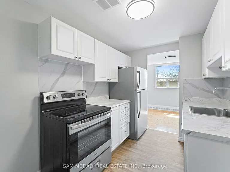 62 Spencer St E #202 — Photo 7