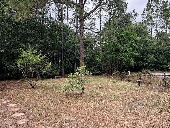 4th image of 6709 Betty Ln