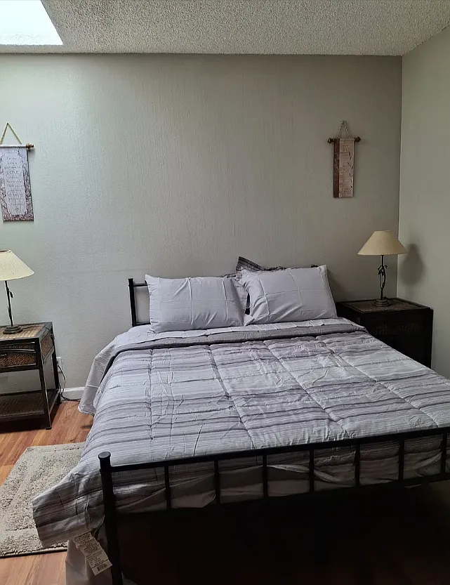 6 bed, 3.5 bath, 2322 sqft, $795 — Photo 3