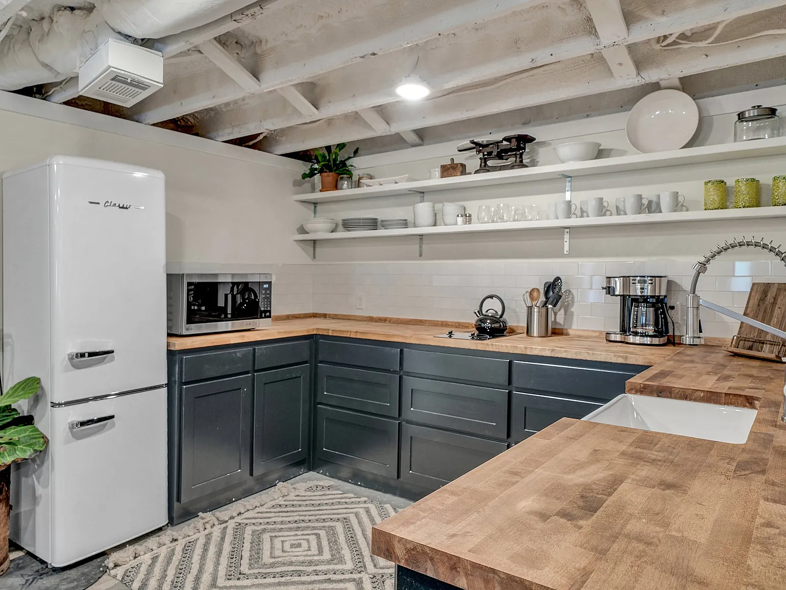 1 bed, 1200 sqft, $1,475 — Photo 2