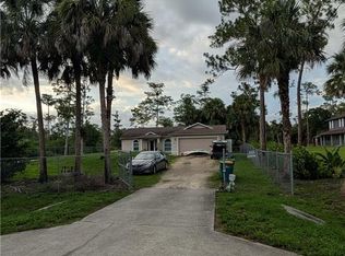 1071 16th Ave NE, Naples, FL 34120