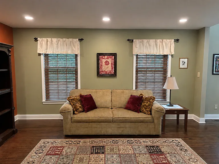 504 Ethel Ct — Photo 9