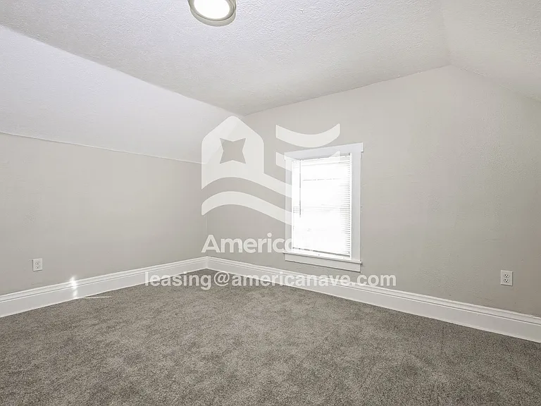 456907_011_wm_-_bedroom_13347694.jpg