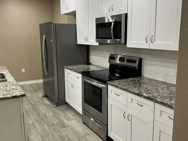 310 W Watson St #A — Photo 10