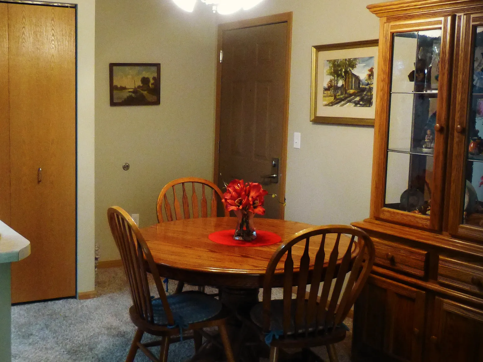 Blue Ridge Apartments — Photo 4