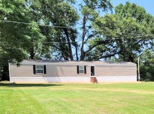104 Chad Dr, Elmore, AL 36025