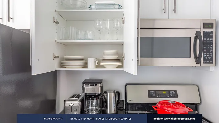 Rented by The Blueground | media 51