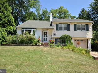 409 Parkview Dr, Mount Holly, NJ 08060
