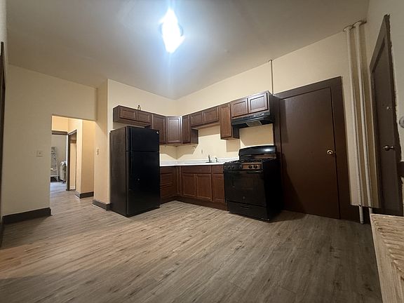 2nd image of 44 Osborne St APT 1