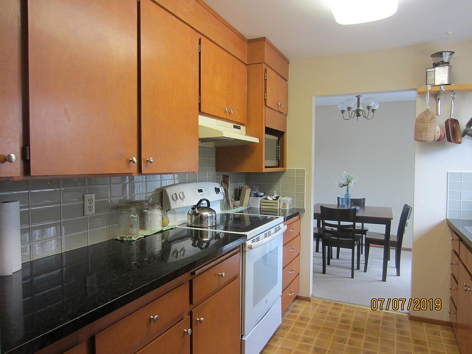 1st image of 12744 35th Ave NE #A