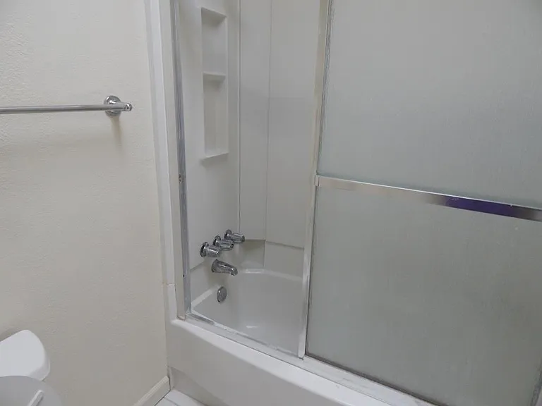 725 Adeline Pl — Photo 9