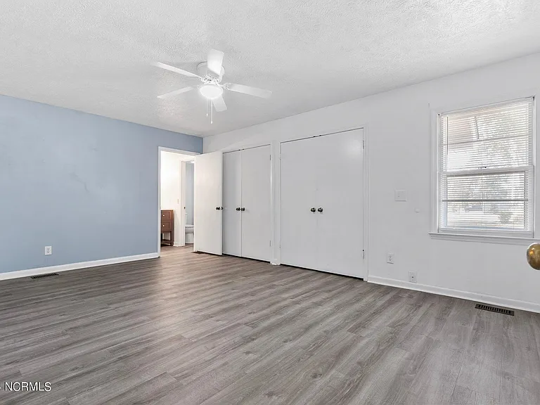 1708 N Poplar St — Photo 17