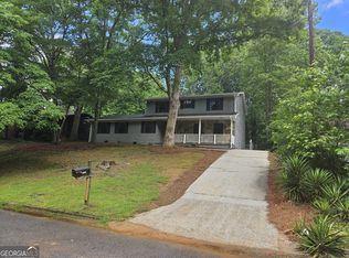 9062 Raven Dr, Jonesboro, GA 30238