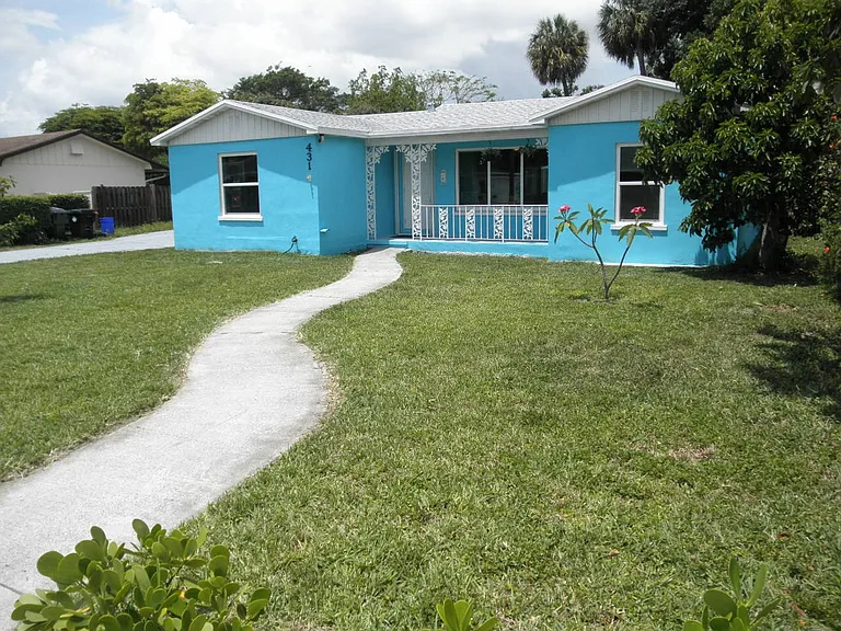 431 Virginia Dr — Photo 3
