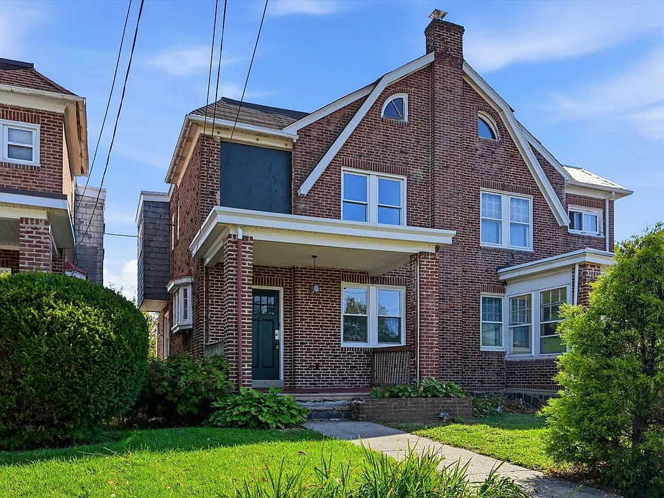 203 Barrett St
