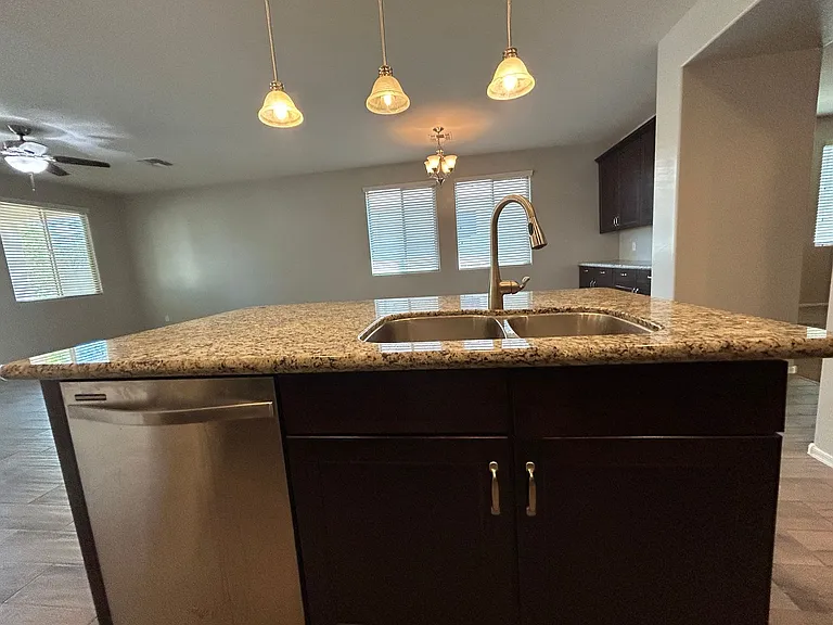3030 E Quartz St — Photo 11