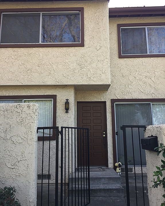 2nd image of 8316 Rush St