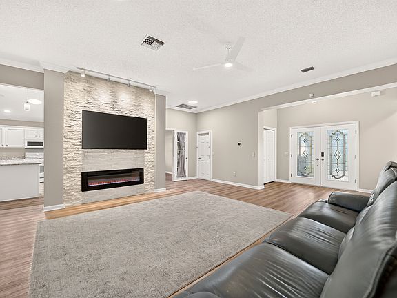 4th image of 7145 SE 173rd Arlington Loop