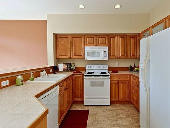 4th image of 23729 SE 36th Ln #23729