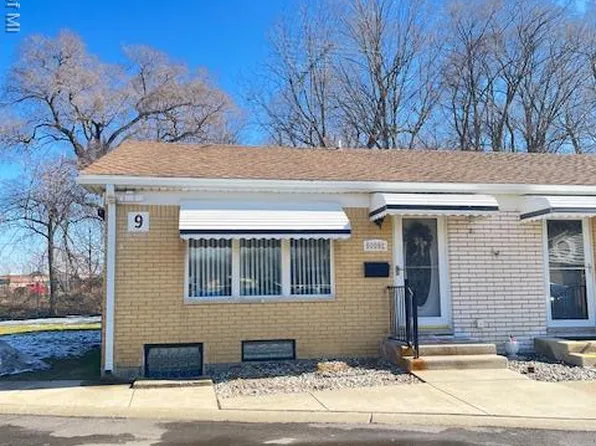 50092 Helfer Blvd, Wixom, MI 48393