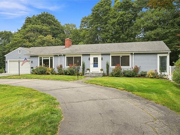 5th image of 110 Tower Hill Rd