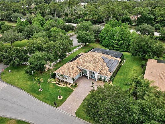 4th image of 8260 Meredith Place
