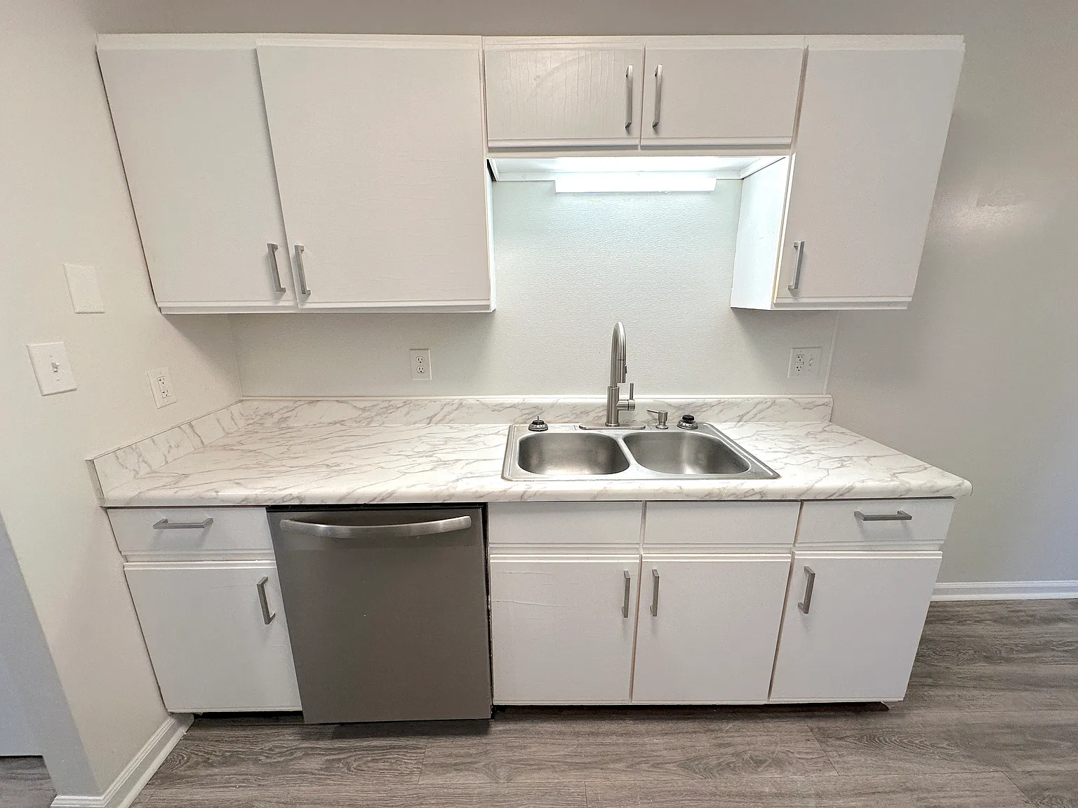 2 bed, 1.5 bath, 1005 sqft, $1,250 — Photo 4