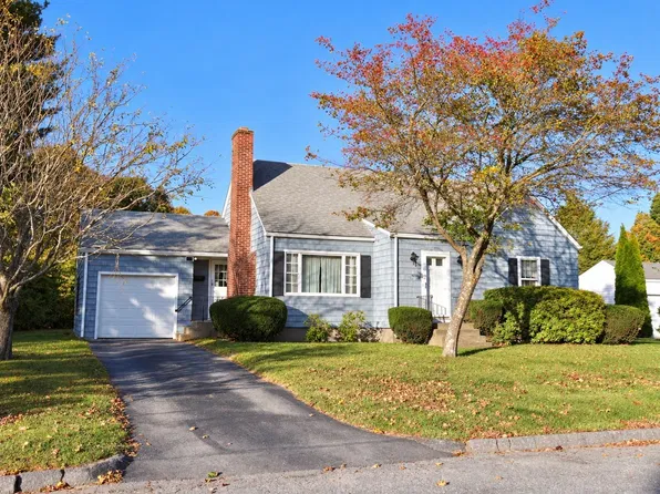 6 Rochelle St, Worcester, MA 01606
